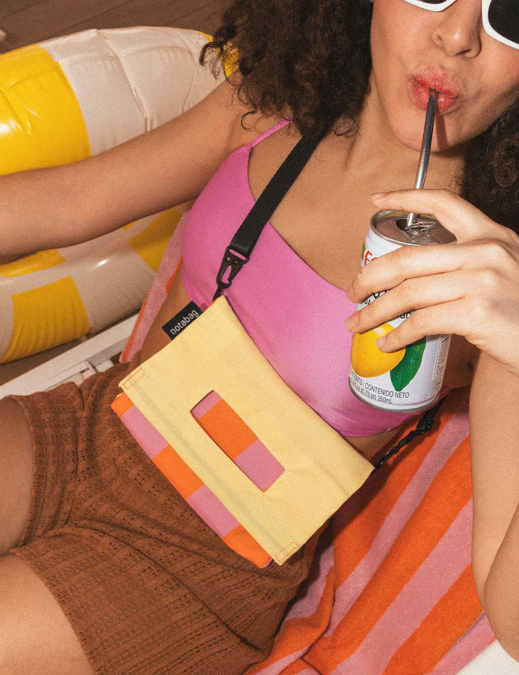 Crossbody Light – Vanilla Stripes