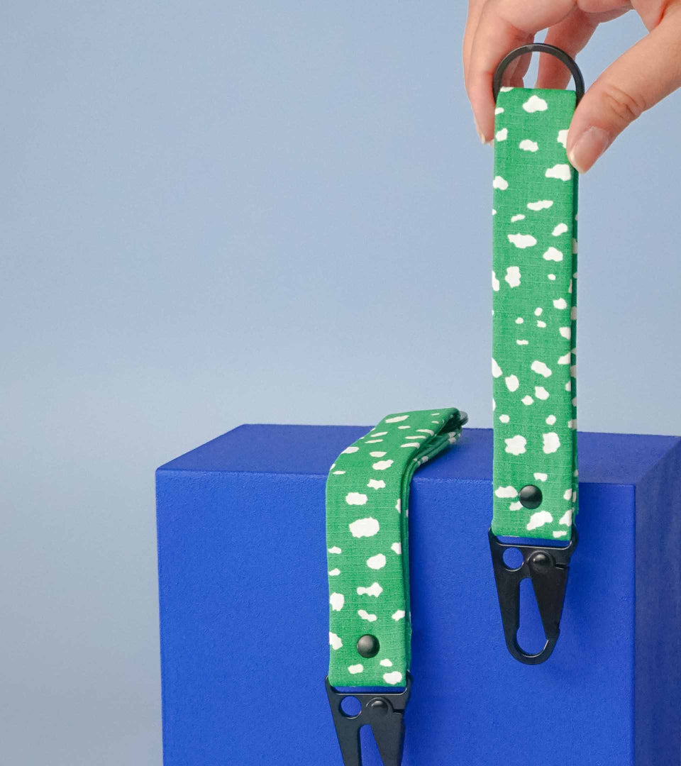 Notabag Keychain – Green Sprinkle - Notabag - convertible bag - bag & backpack - reusable bag